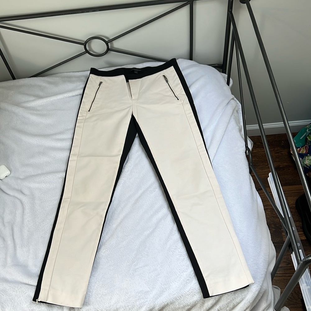 Banana republic black and cream pant